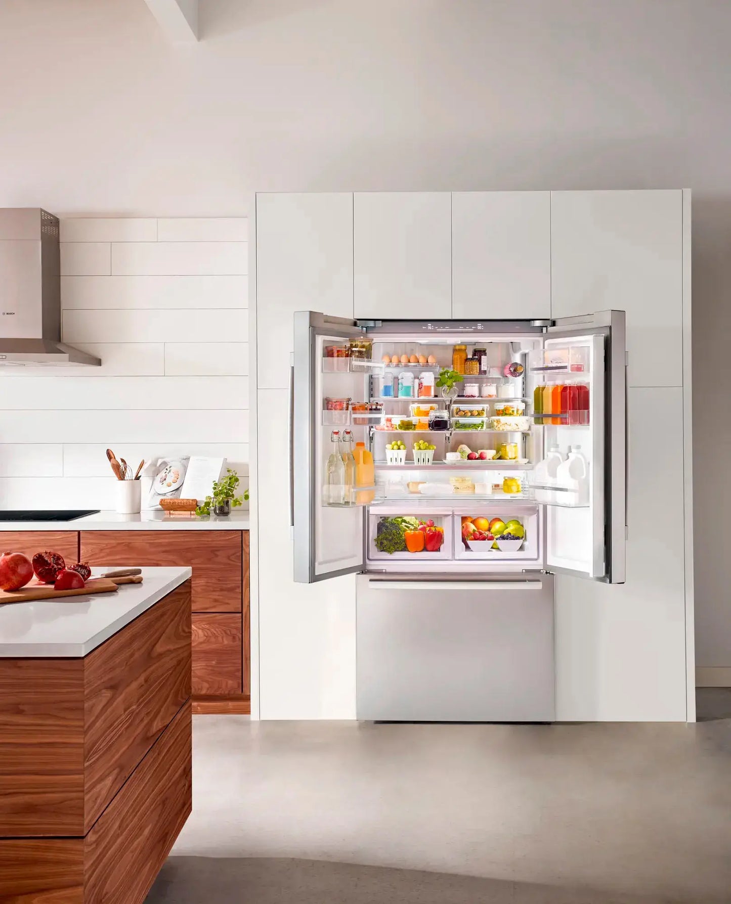 Bosch - 800 Series 21 Cu. Ft. French Door Counter-Depth Smart Refrigerator with VitaFresh - Stainless Steel