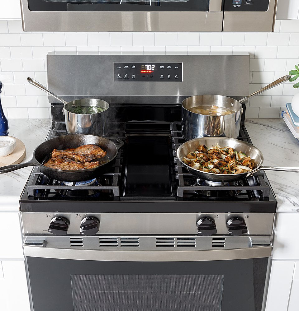 GE - 5.3 Cu. Ft. Freestanding Gas Range with Self-Clean, Steam Clean, and Built-In Wi-Fi - Stainless St+